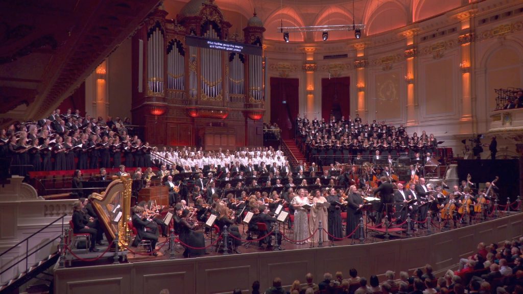 RCO: Mäkelä conducts Mahler 8