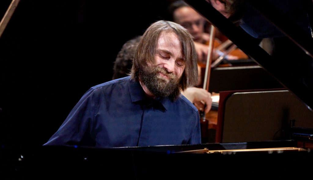 Nelsons conducts Shostakovich