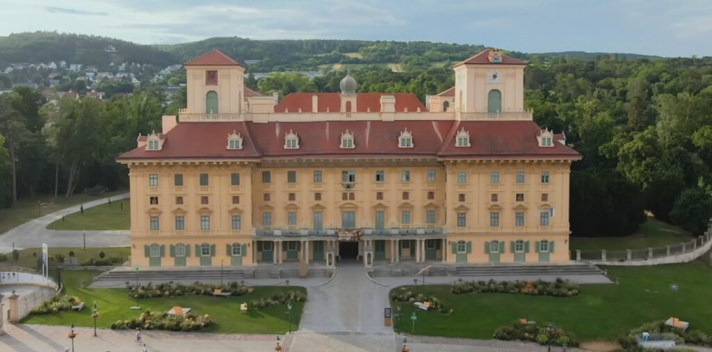 Premieres Revisited – Haydn’s Daytime Symphonies at Schloss Esterházy