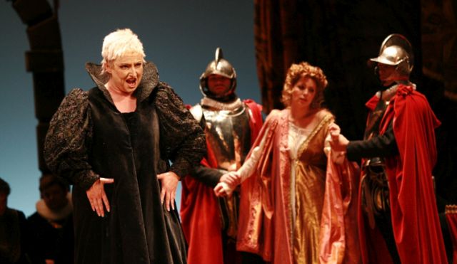 Roberto Devereux – Dynamic