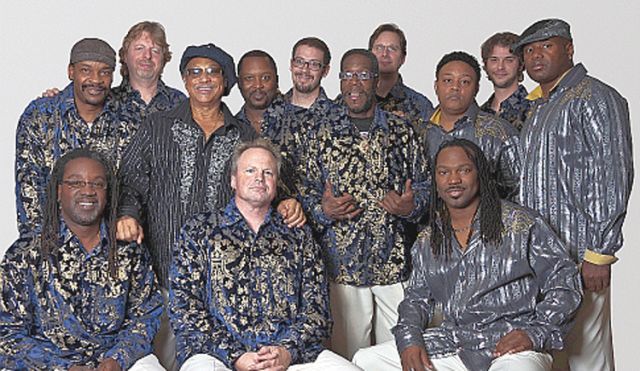 Earth, Wind & Fire Experience feat. Al McKay play Avo Session