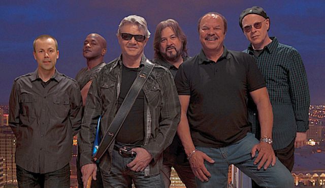 The Steve Miller Band plays Avo Session