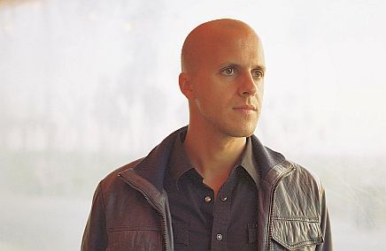 Milow plays Avo Session