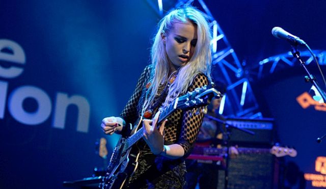 Kyla La Grange plays Baloise Session