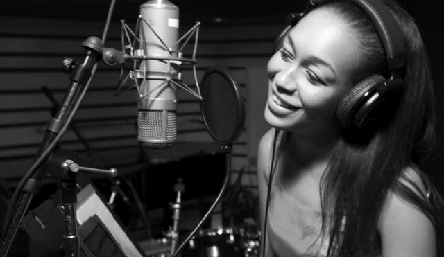 Rebecca Ferguson plays Baloise Session