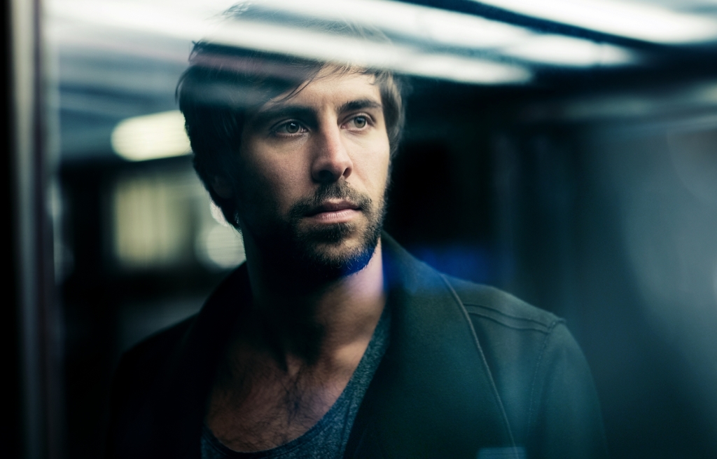 Max Giesinger plays Baloise Session