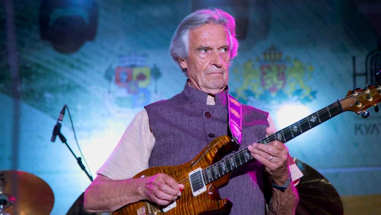 John McLaughlin & The 4th Dimension in Sofia