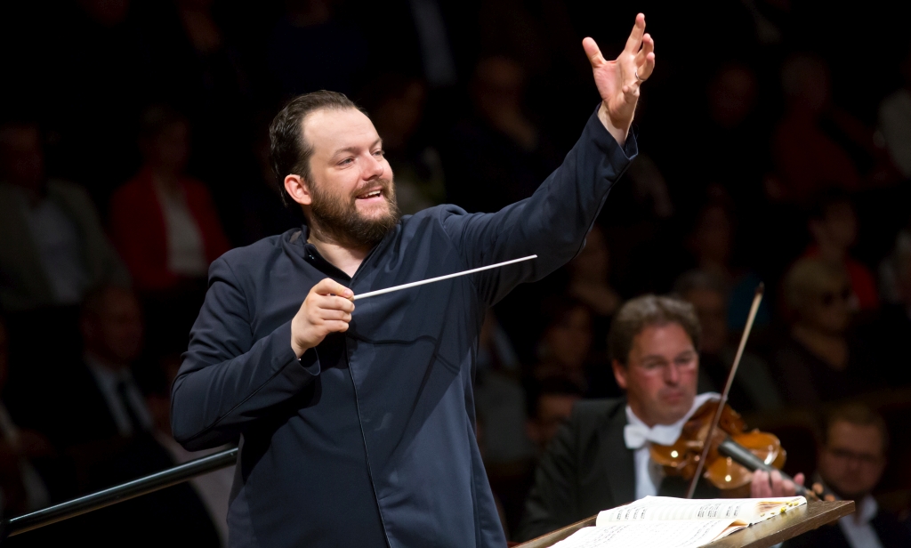 Nelsons conducts Tchaikovsky and Shostakovich