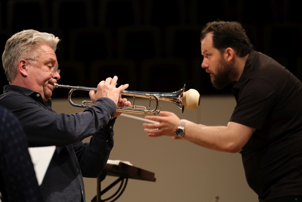 Nelsons conducts Tchaikovsky and Weinberg