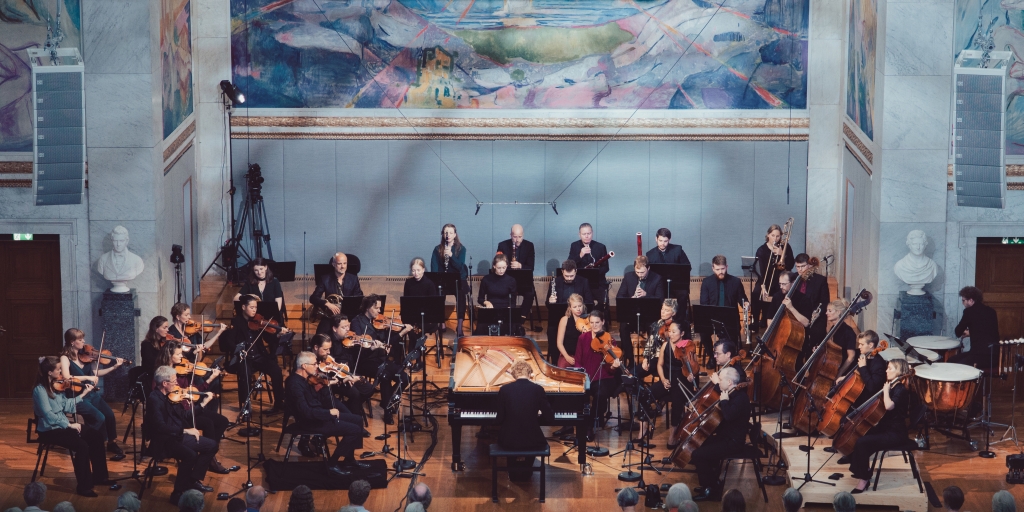 Jan Lisiecki plays Chopin