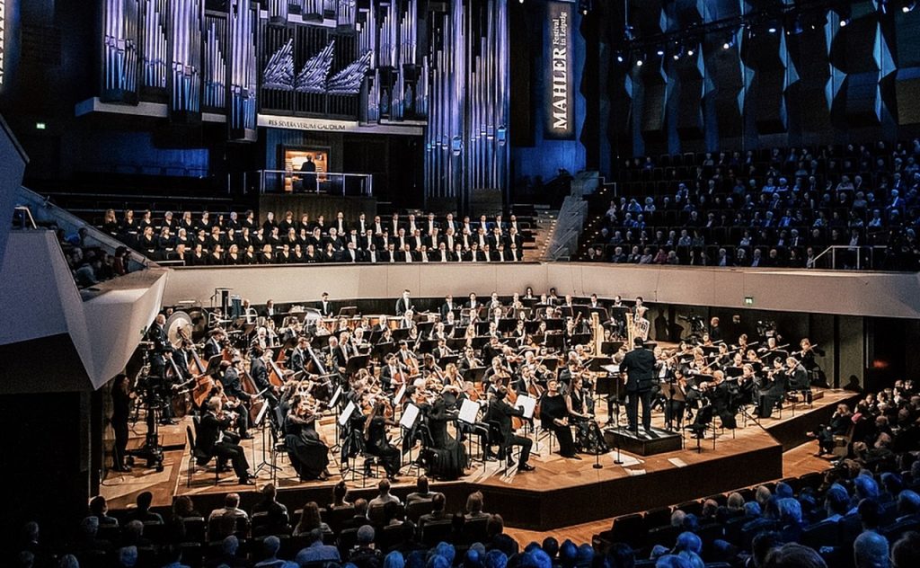 Andris Nelsons conducts Mahler 2