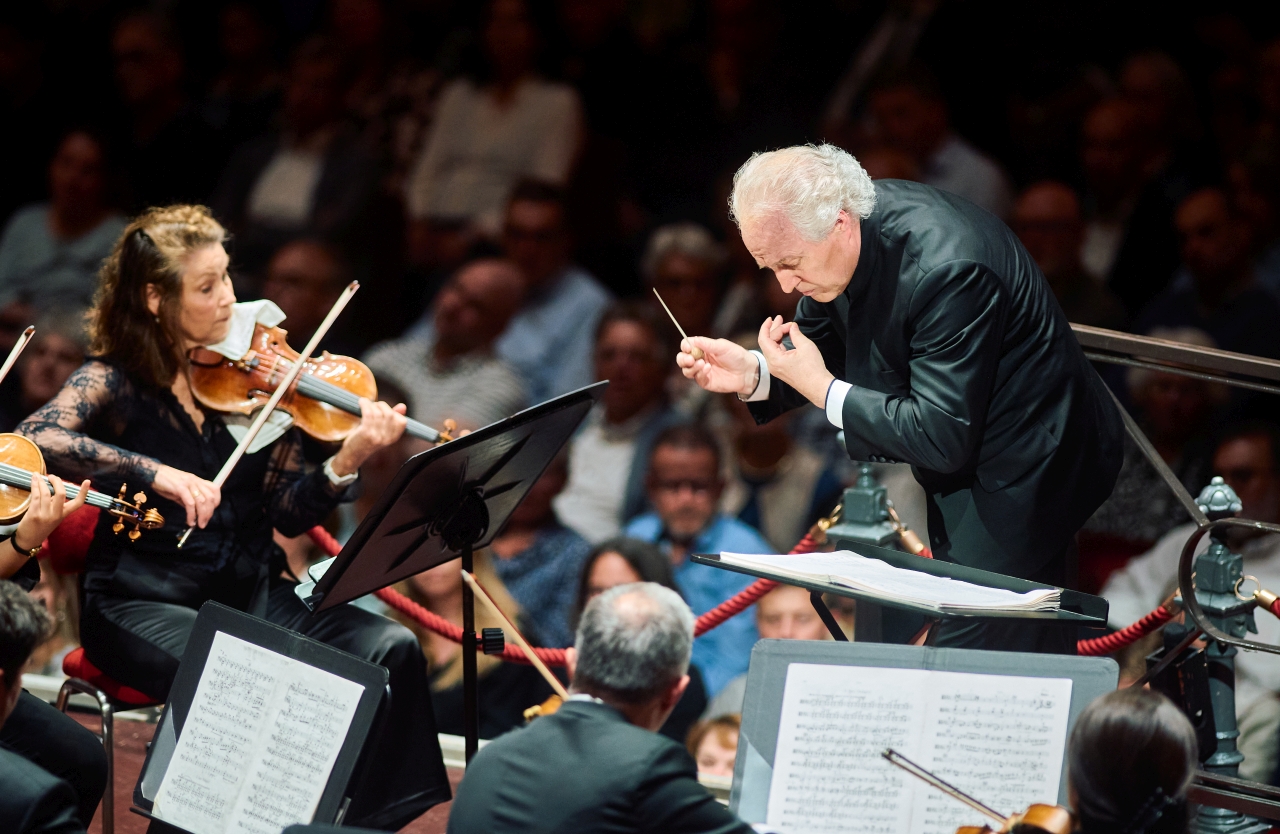 RCO: Honeck conducts Bruckner 8