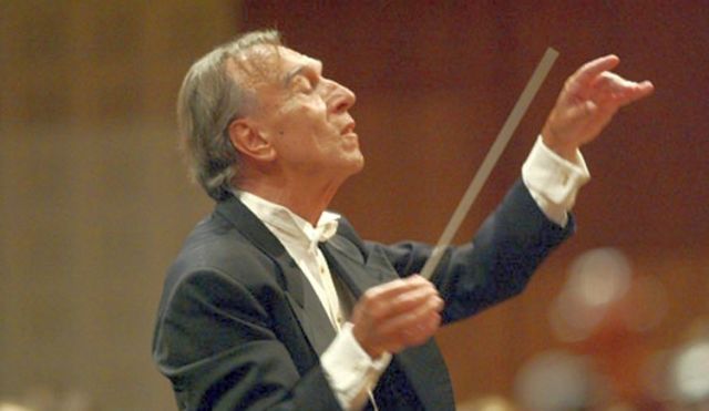 Claudio Abbado conducts the Simón Bolívar Youth Orchestra