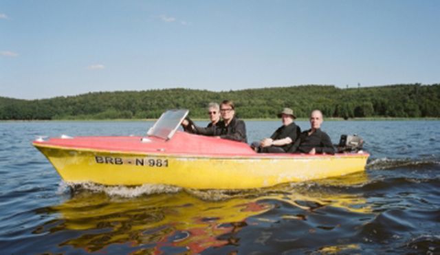 Element of Crime play Avo Session