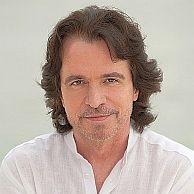 Yanni – Live from Las Vegas & Acapulco