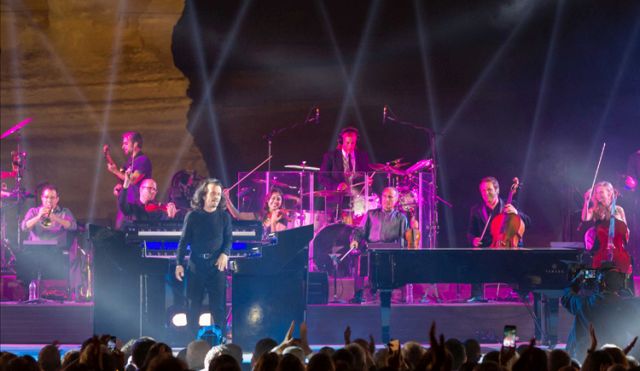 Yanni at the Pyramids