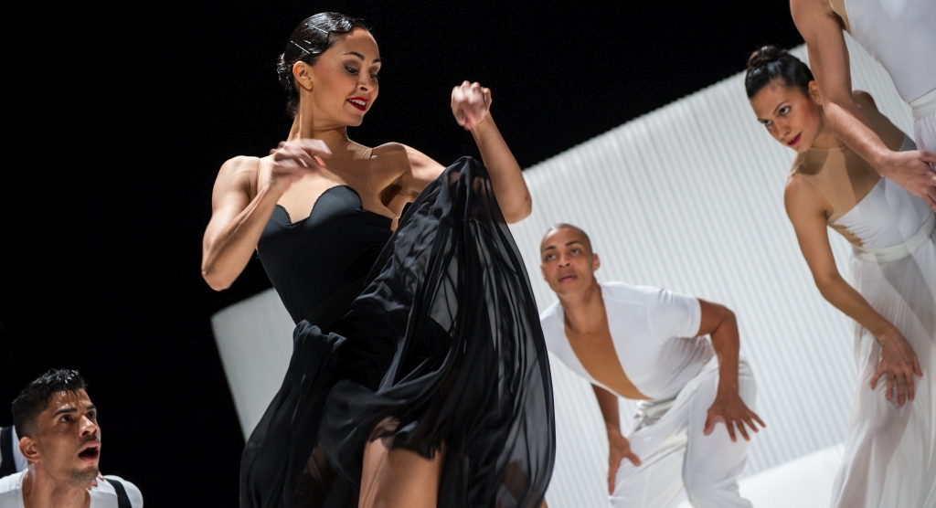 CARMEN.maquia and Club Havana