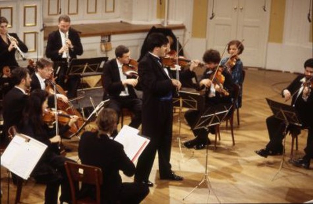 Dedicated to Mozart: Concerts for Violin and Orchestra