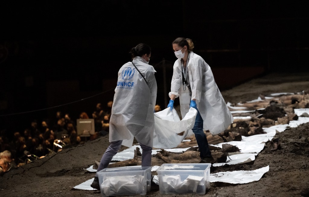 Salonen conducts Mahler No. 2