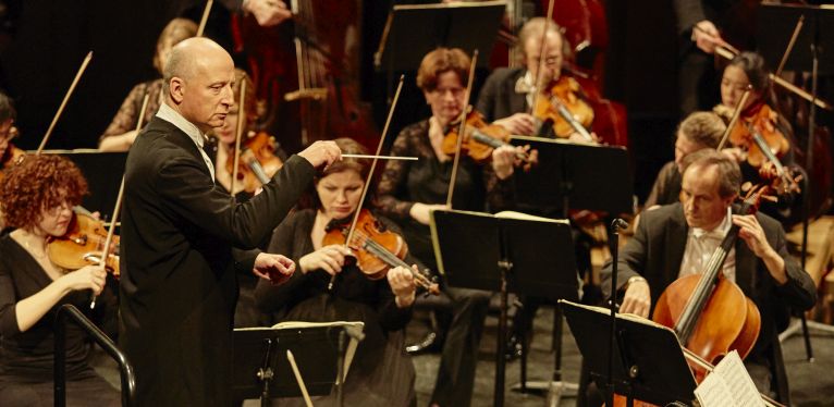 Järvi conducts the Brahms Symphonies