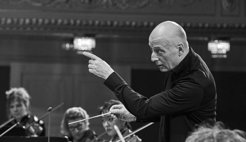 Paavo Järvi conducts Haydn