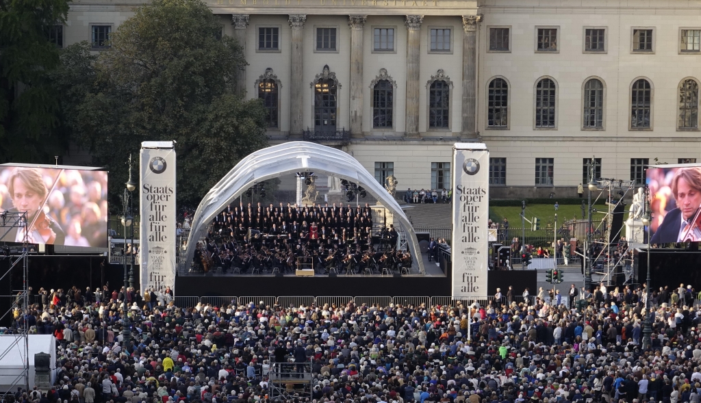 Barenboim conducts Beethoven’s Symphony No. 9