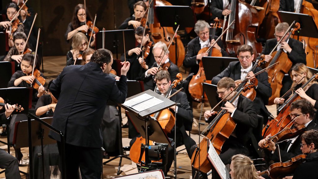 Nelsons conducts Beethoven No. 9