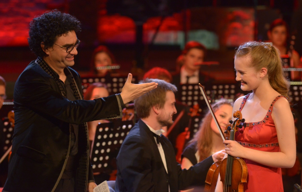 Stars of Tomorrow presented by Rolando Villazón – Episode 24