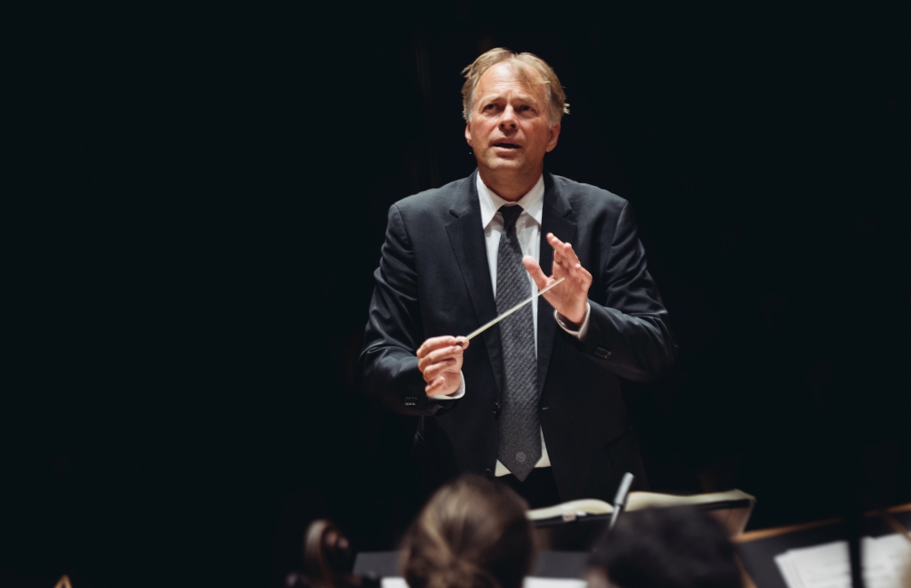 Hengelbrock conducts the Brahms Symphony Cycle