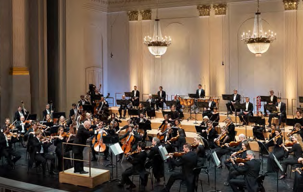 Barenboim conducts Beethoven No. 5