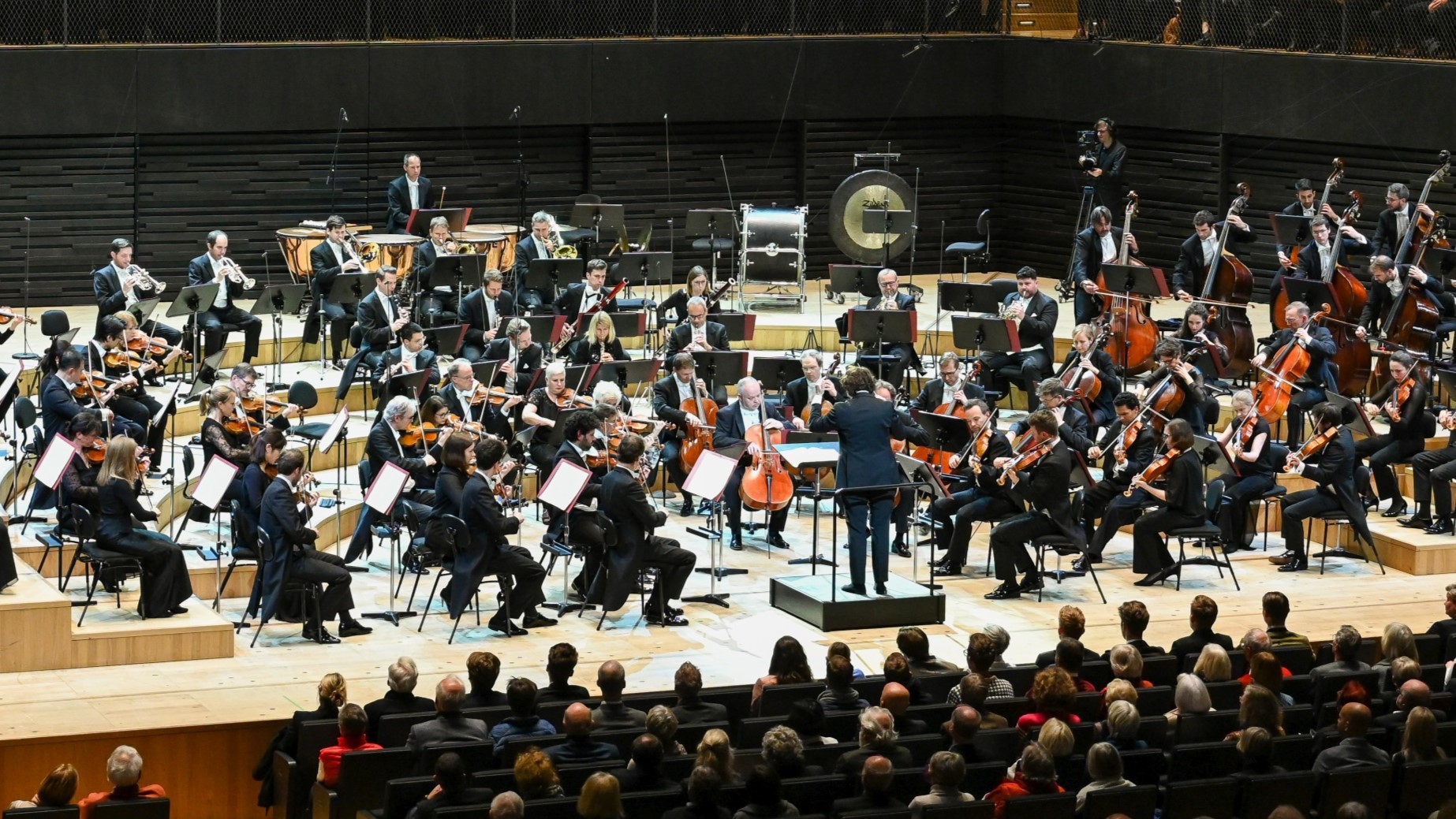 Nathalie Stutzmann conducts the Münchner Philharmoniker