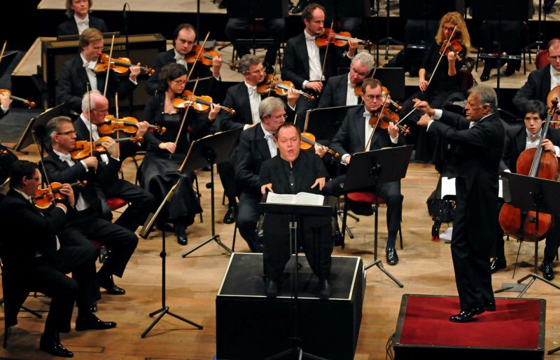 Mehta conducts Mahler and Strauss