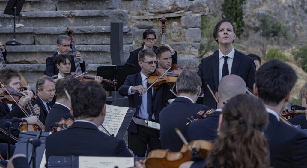 Currentzis & Sasha Waltz: Beethoven No. 7 at the ancient theater of Delphi