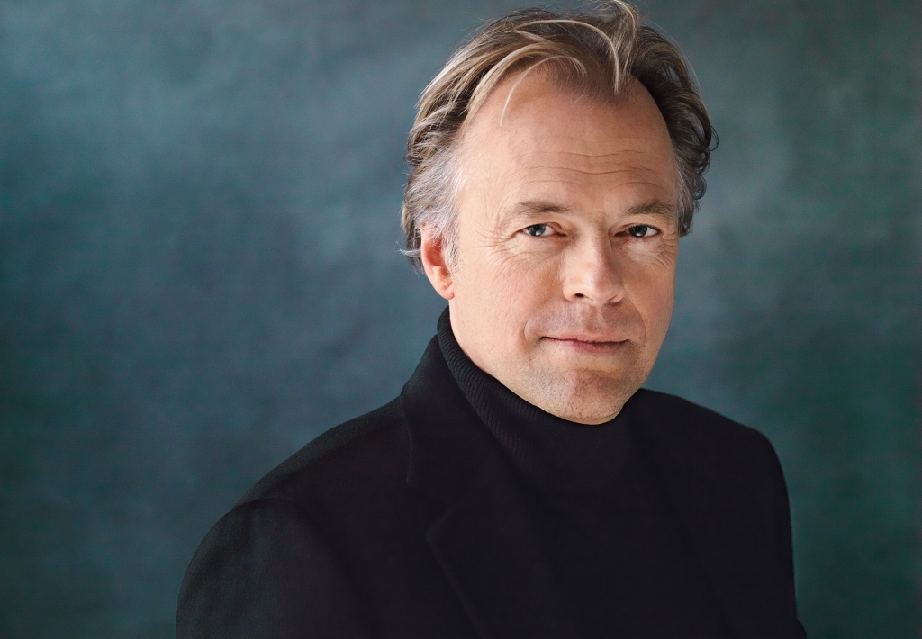 RCO: Hengelbrock conducts Schubert “Unfinished” & Mozart Requiem