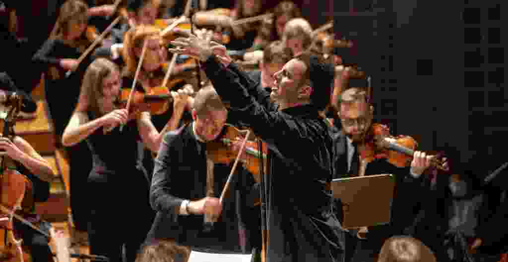 Lucerne Festival 2021: Currentzis conducts Mahler No. 5