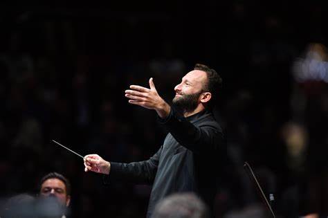 Prague Spring Opening Concert: Petrenko conducts Smetana