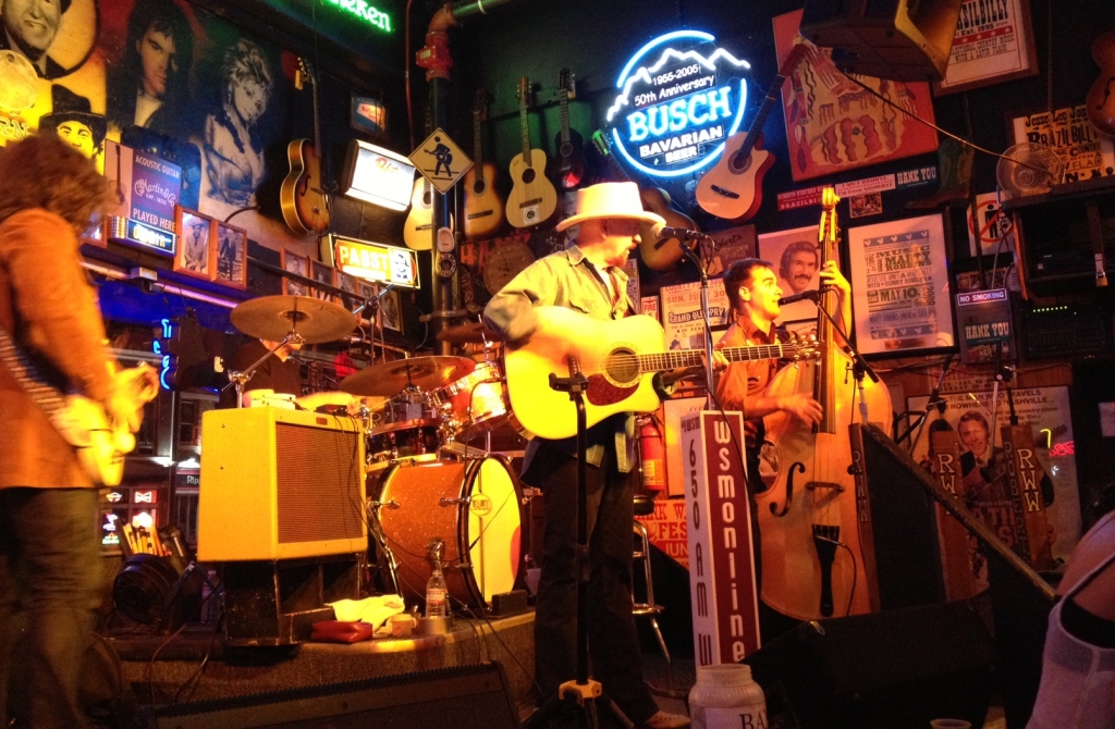Naked Nashville – Hillbilly Hollywood