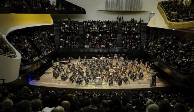 Salonen conducts Bartók