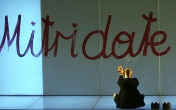 Mitridate, re di ponto Documentary