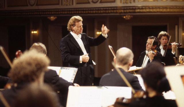 Mozart, Piano Concerto in D major, K.537 “Coronation Concert”, and Sonata in A minor, K.310, III. Presto (Mozartwoche 1999)