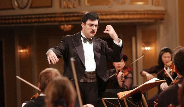 Mozart, Symphony in B flat major, K.182 (Mozartwoche 2002)
