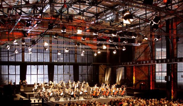 Young Stars of Classical Music – Johannes Moser and Juraj Valcuha