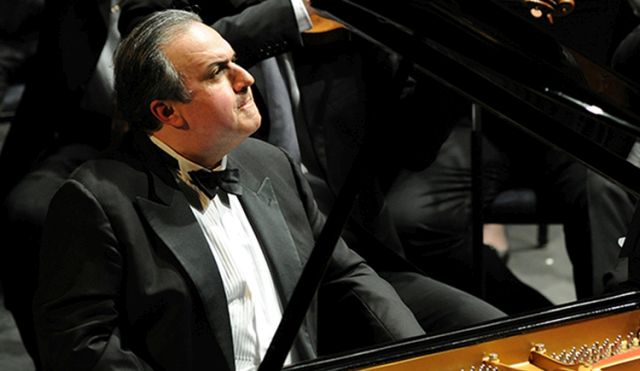 Thielemann conducts Bruckner No. 6 & Beethoven