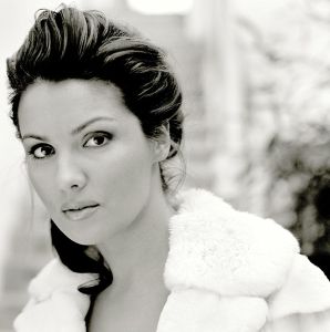 Portrait Anna Netrebko – Report About Anna