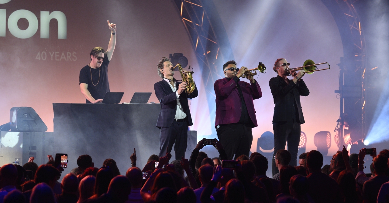 Parov Stelar plays Baloise Session