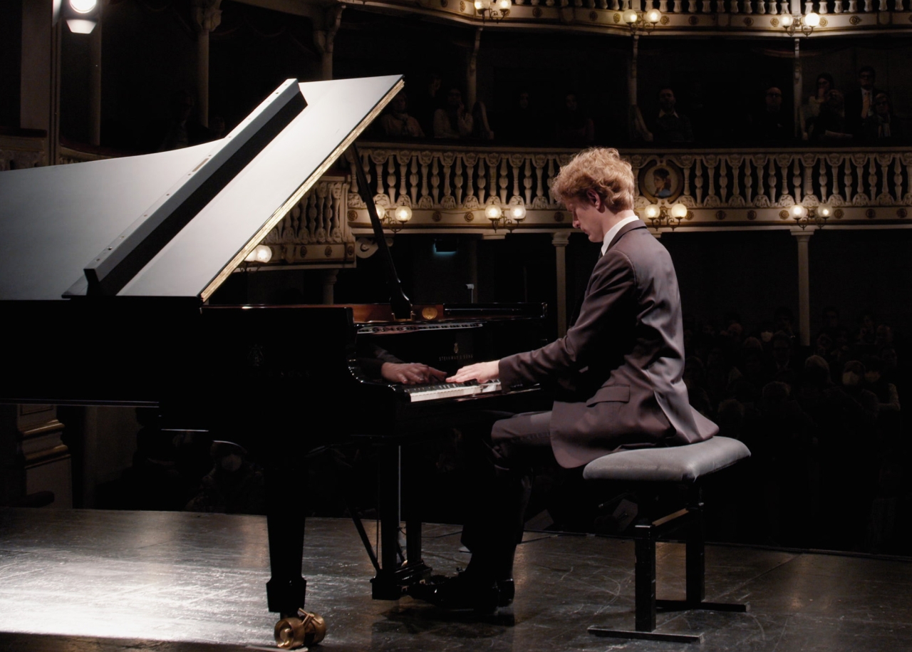 Jan Lisiecki plays Chopin
