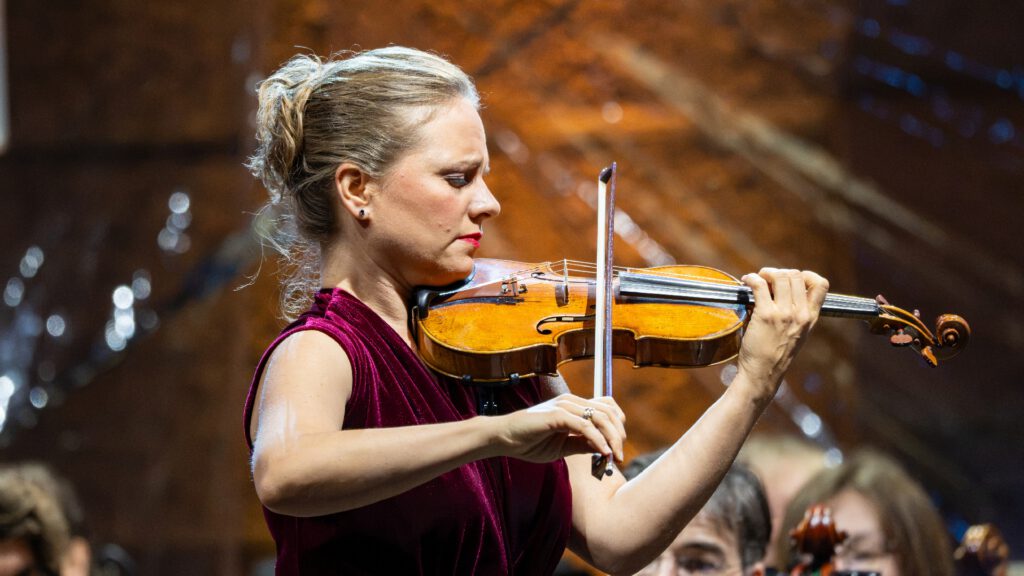 Julia Fischer at Neuschwanstein Castle